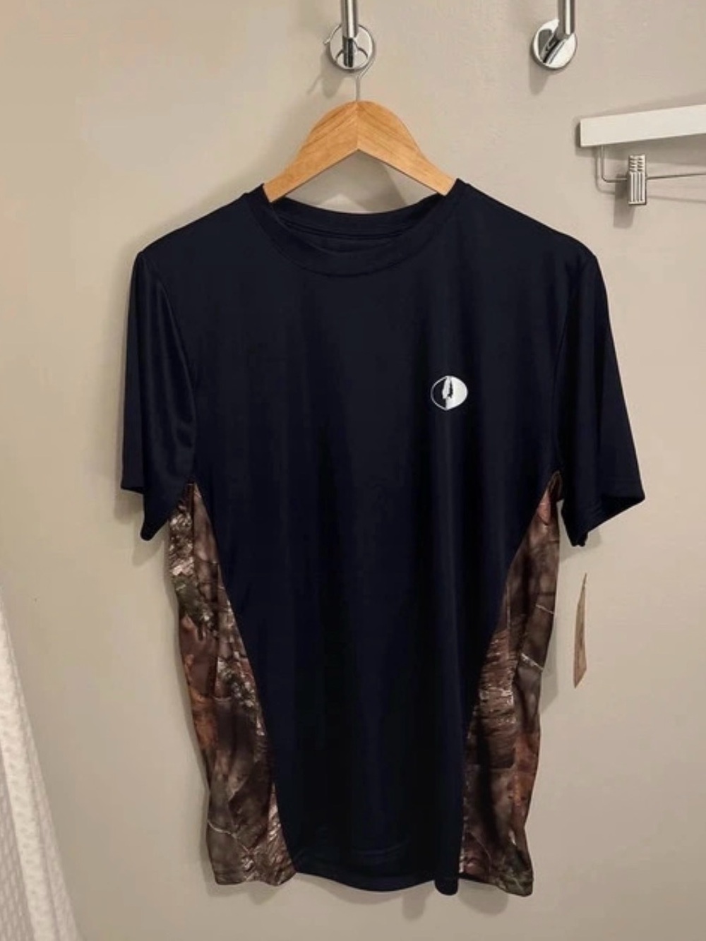 NWT Mossy Oak Hunting Moisture Wicking T-Shirt